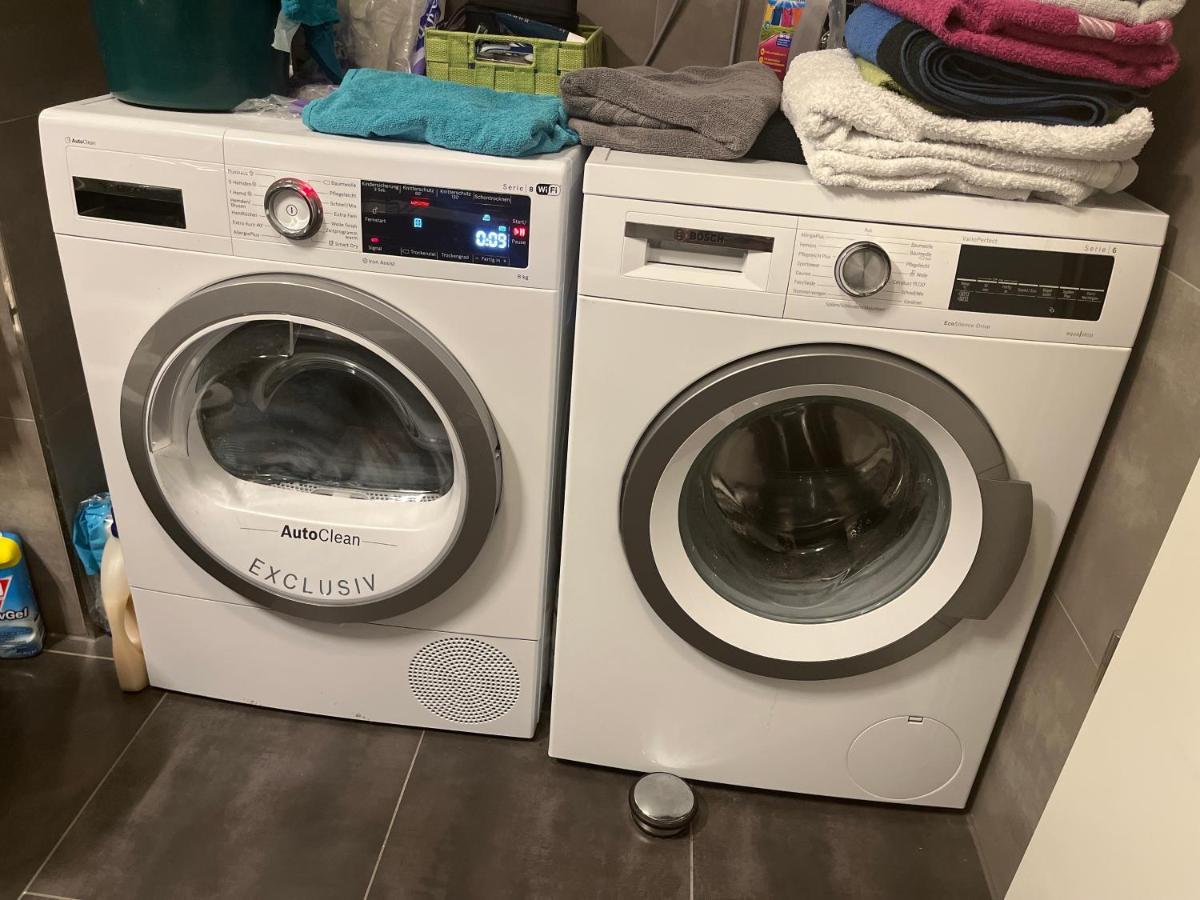 אולם Schoenes Zimmer In Zentraler Lage מראה חיצוני תמונה