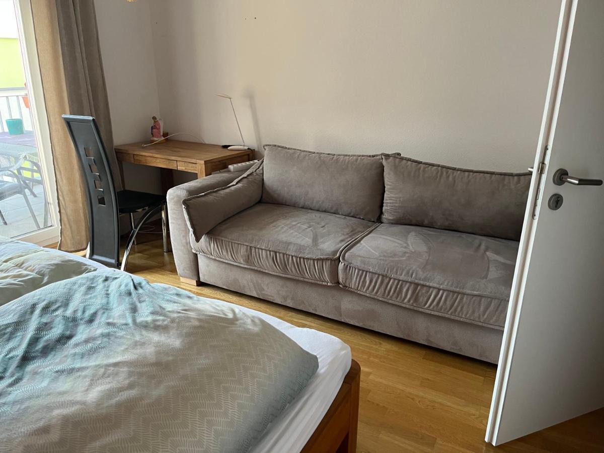 אולם Schoenes Zimmer In Zentraler Lage מראה חיצוני תמונה